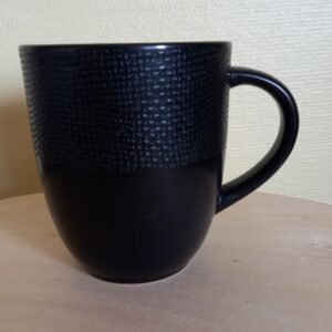 Mug noir en grès modèle Vesuvio (VA-1675)